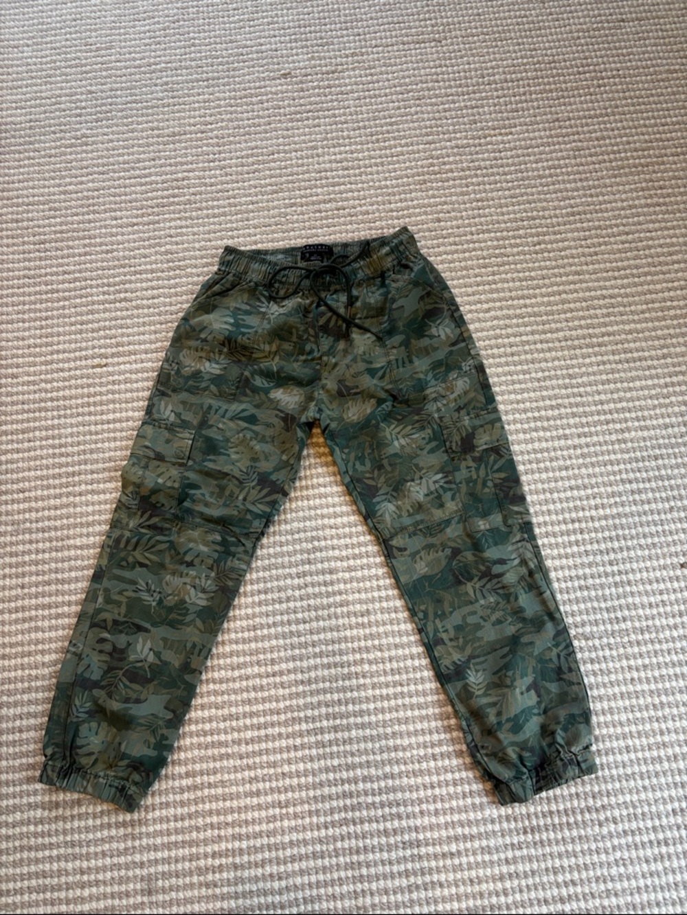 Sanctuary Olive Green Leaf-Print Cargo Joggers